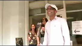 二つの豚は、クソ葬儀を停止しない中毒 女 ...