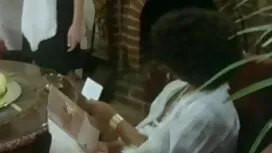 豊かな隣人は非常に豊かな大人の人は、コッ ...