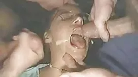 私は深い性交を可能にする最も人気のあるゲ ...