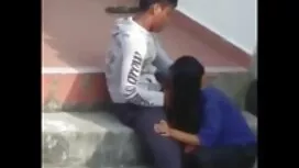 彼は彼のヨガのクラスを完了し、それを開始 ...