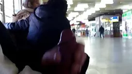 エラ-ヒューズ赤毛の商品とマスク男POV ...