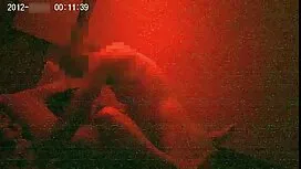 私のお母さんは私に大きなコックを教えてい ...