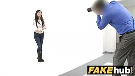 私の妻は、私が擦る前に彼女のコックを指し ...